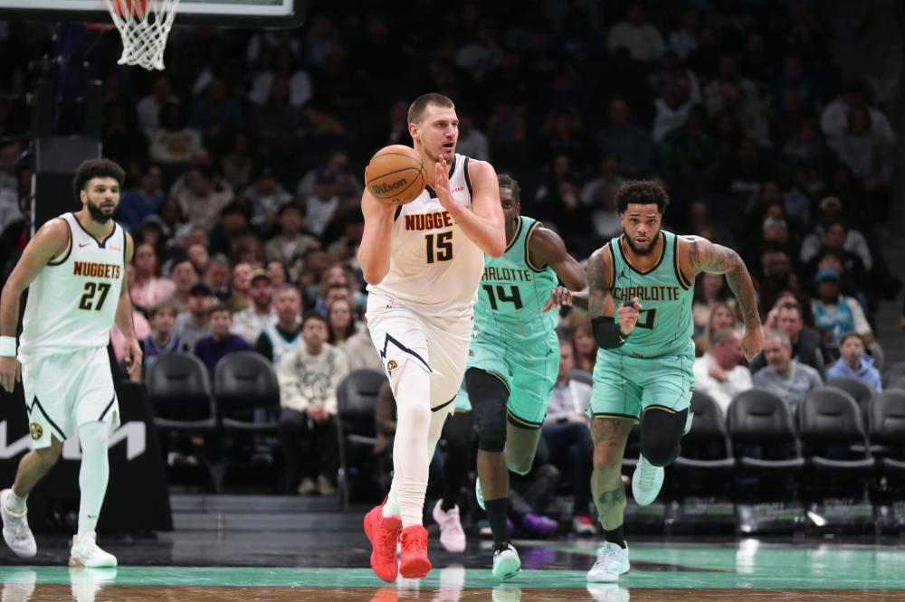 斯基拉：曼联、阿森纳、利物浦、切尔西关注伊尔迪兹.